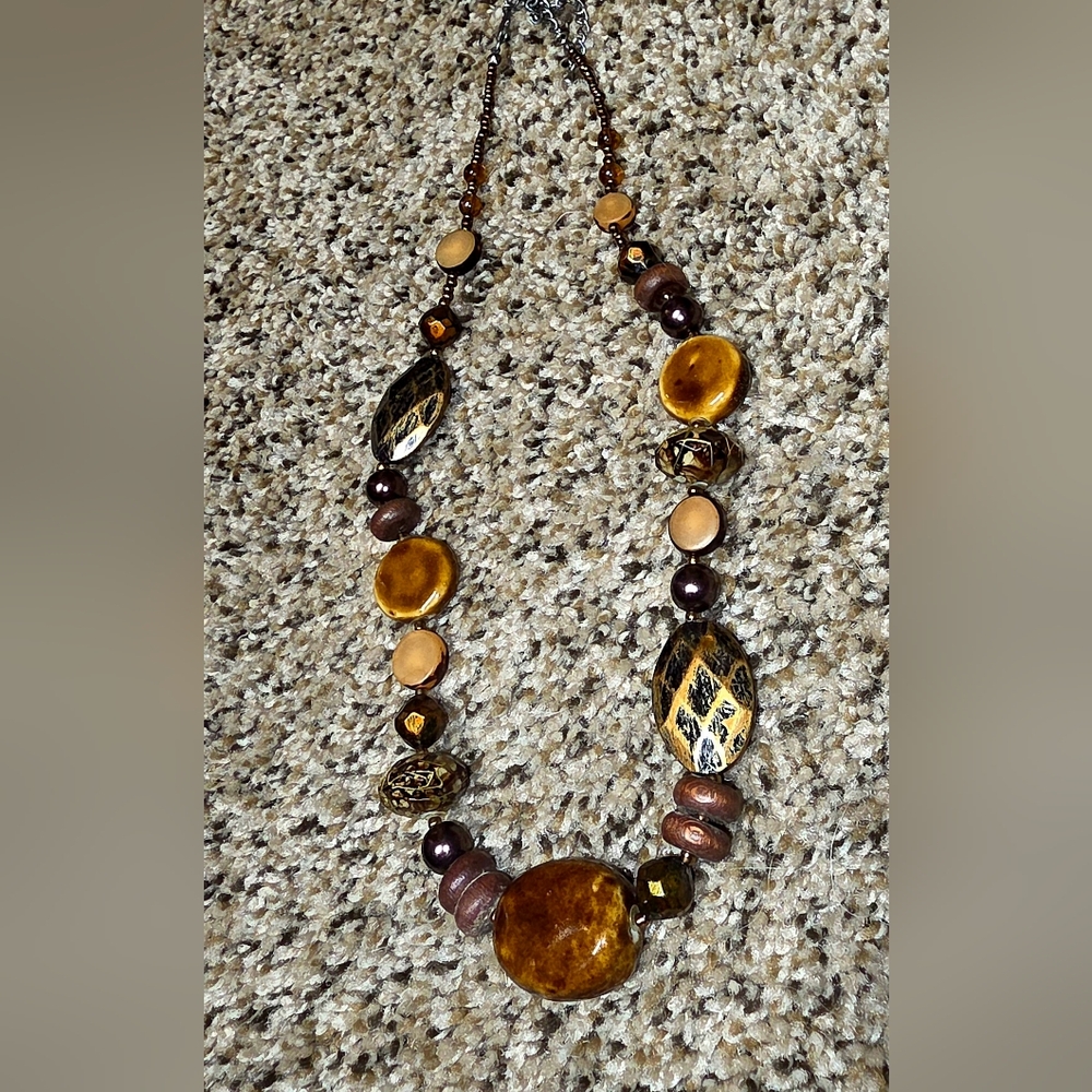 Elegant Brown and Gold Beaded Necklace